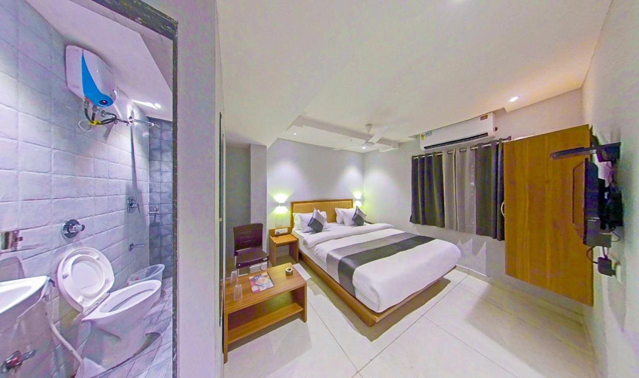 Hotel Nova Star Rajkot Exterior foto