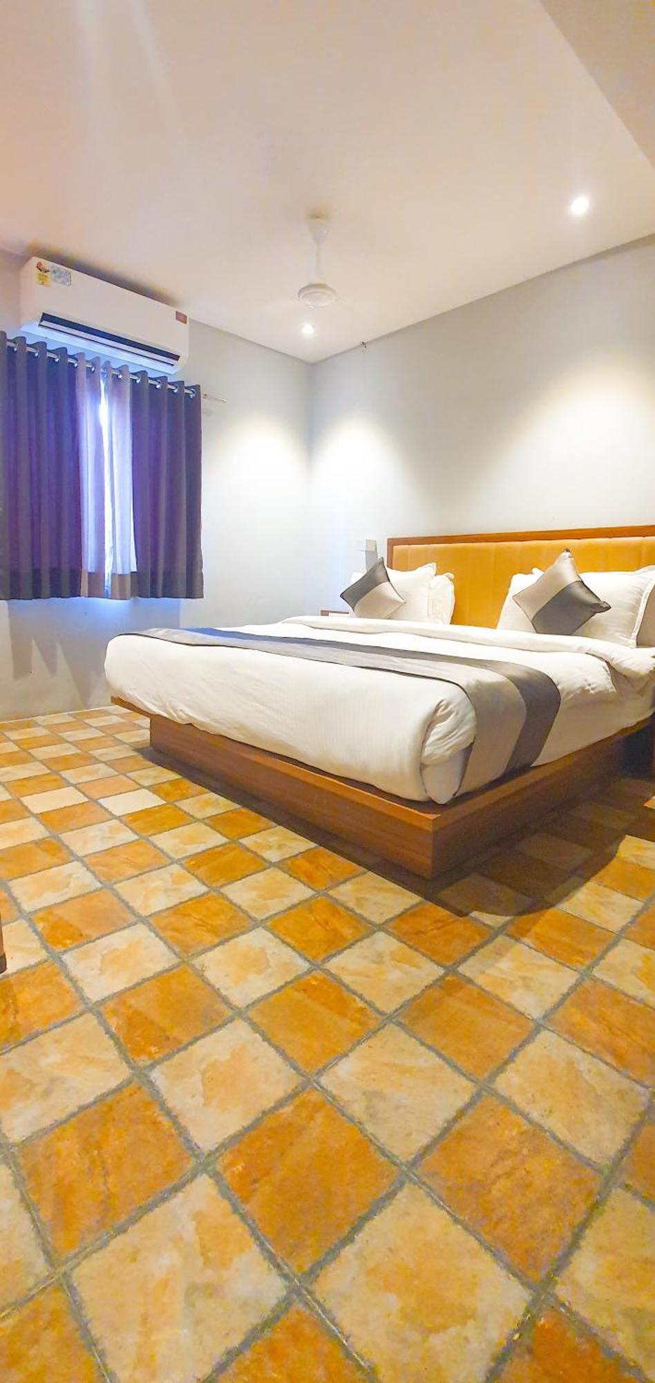 Hotel Nova Star Rajkot Exterior foto